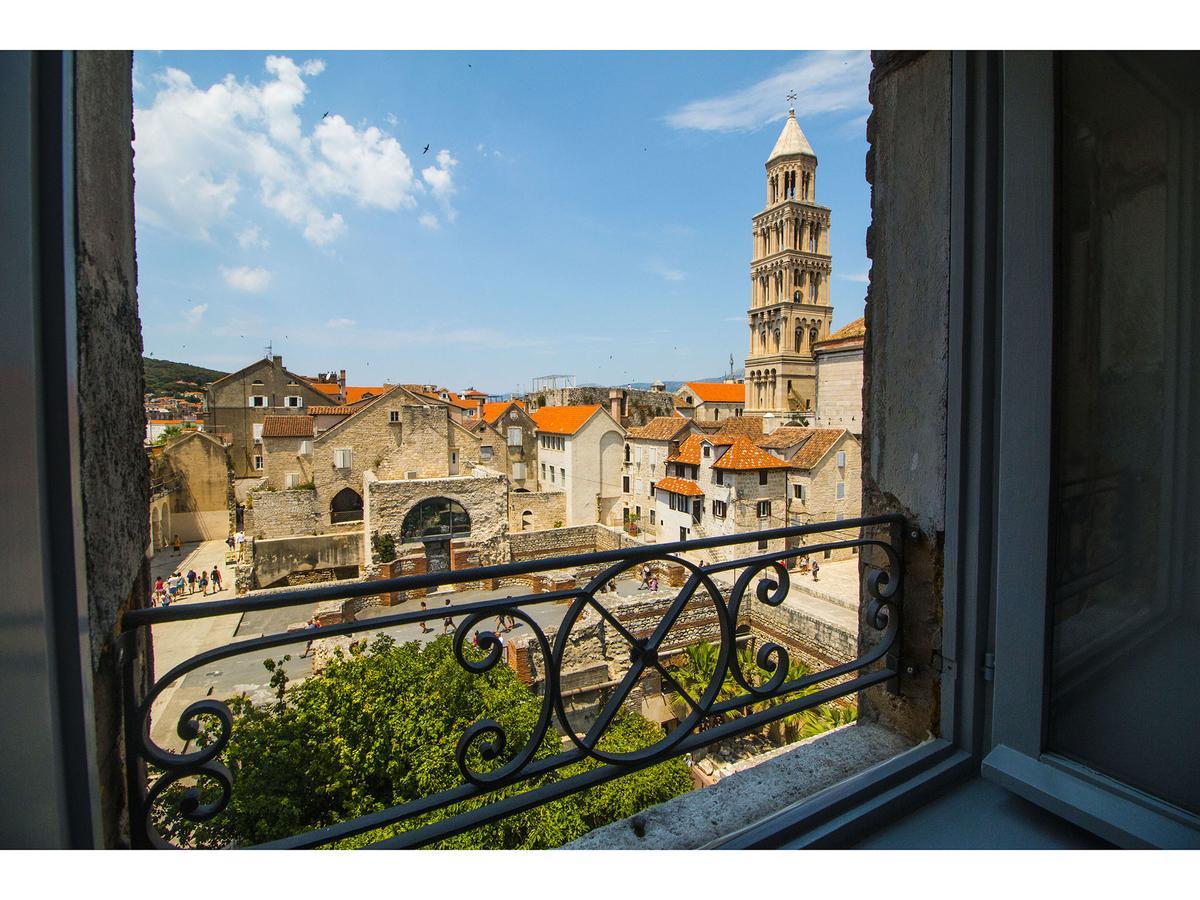 Palace Tower View Split Exterior photo
